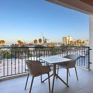 https://gem-beachfront-apt-with-amazing-bay-and-sea-views.qawrahotelsmalta.org