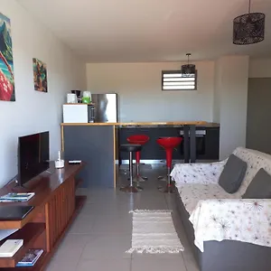 https://vaeas-place.frenchpolynesia-hotels.com