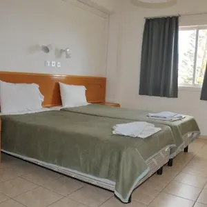 https://debbiexenia-hotel-apartments-annex.protaras-cy-hotels.com